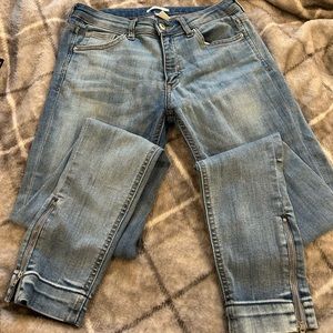 H&M light blue jeans